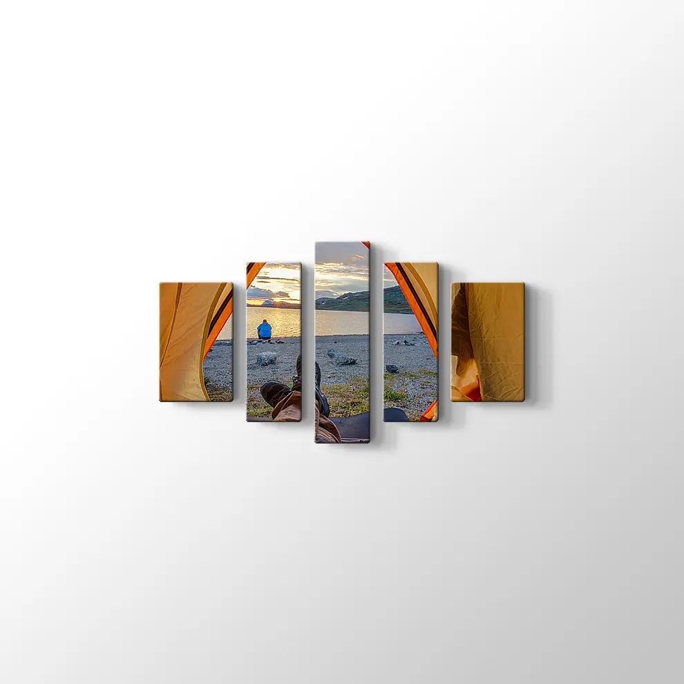 Kuzey İsviçre'de Kamp Tablosu