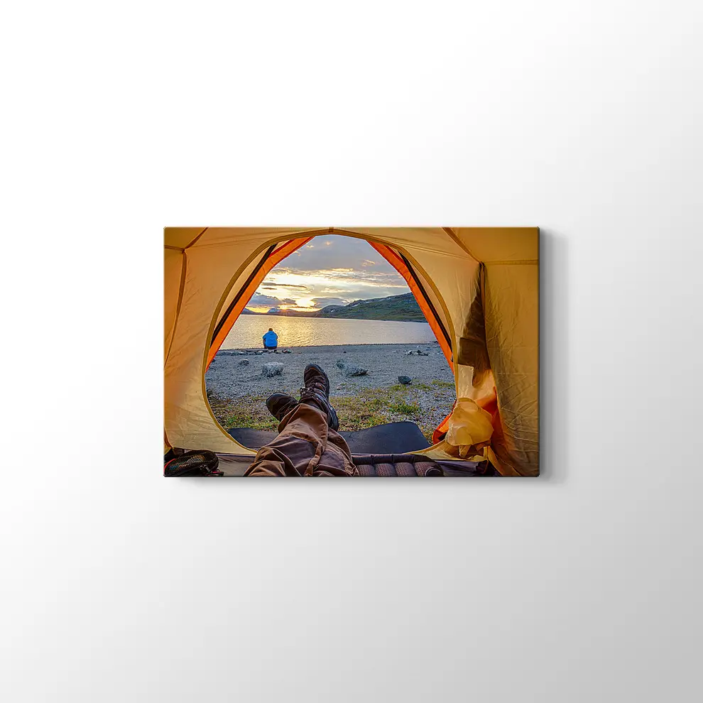 Kuzey İsviçre'de Kamp Tablosu