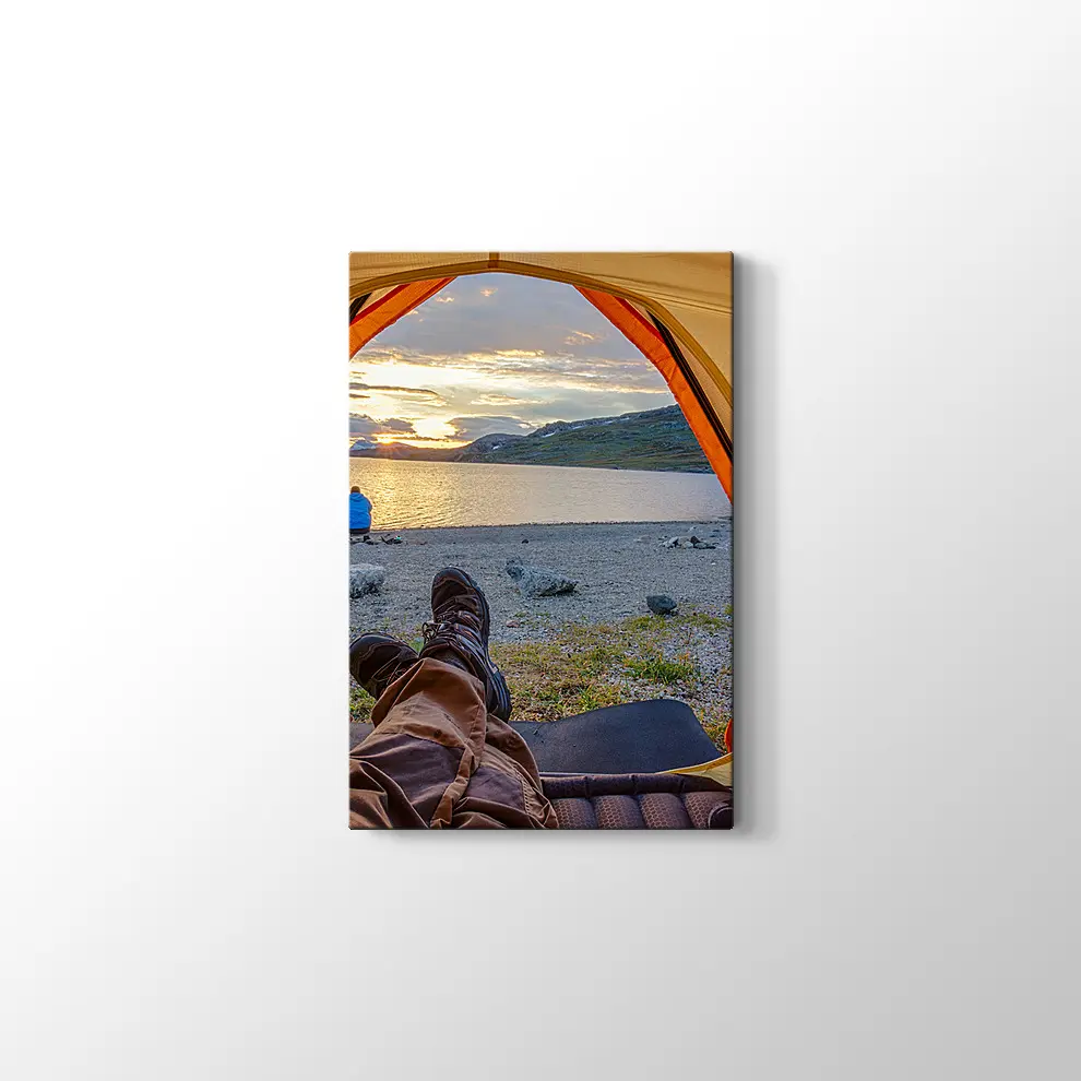 Kuzey İsviçre'de Kamp Tablosu