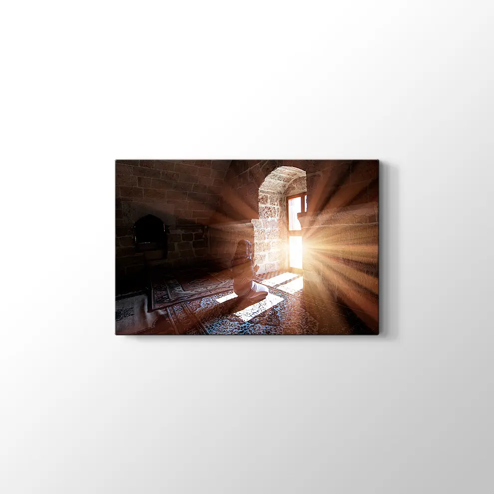 Dua Eden Kadın Kanvas Tablo