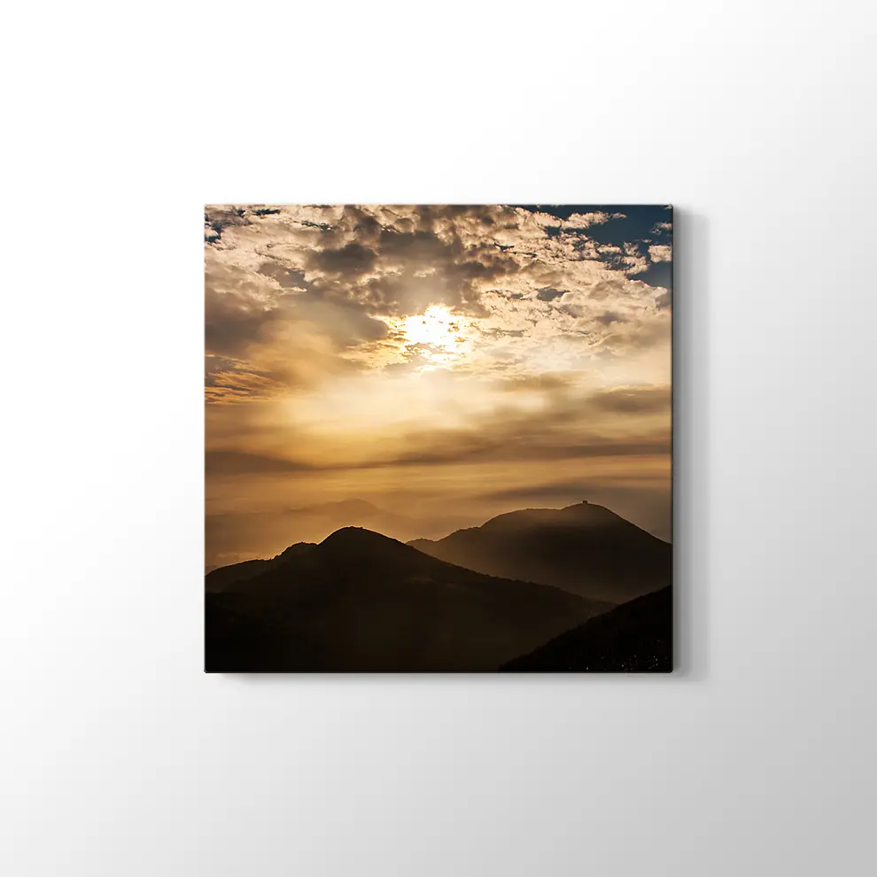 Uçan Bulutlarla Gün Batımı Kanvas Tablo