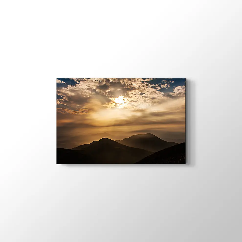 Uçan Bulutlarla Gün Batımı Kanvas Tablo