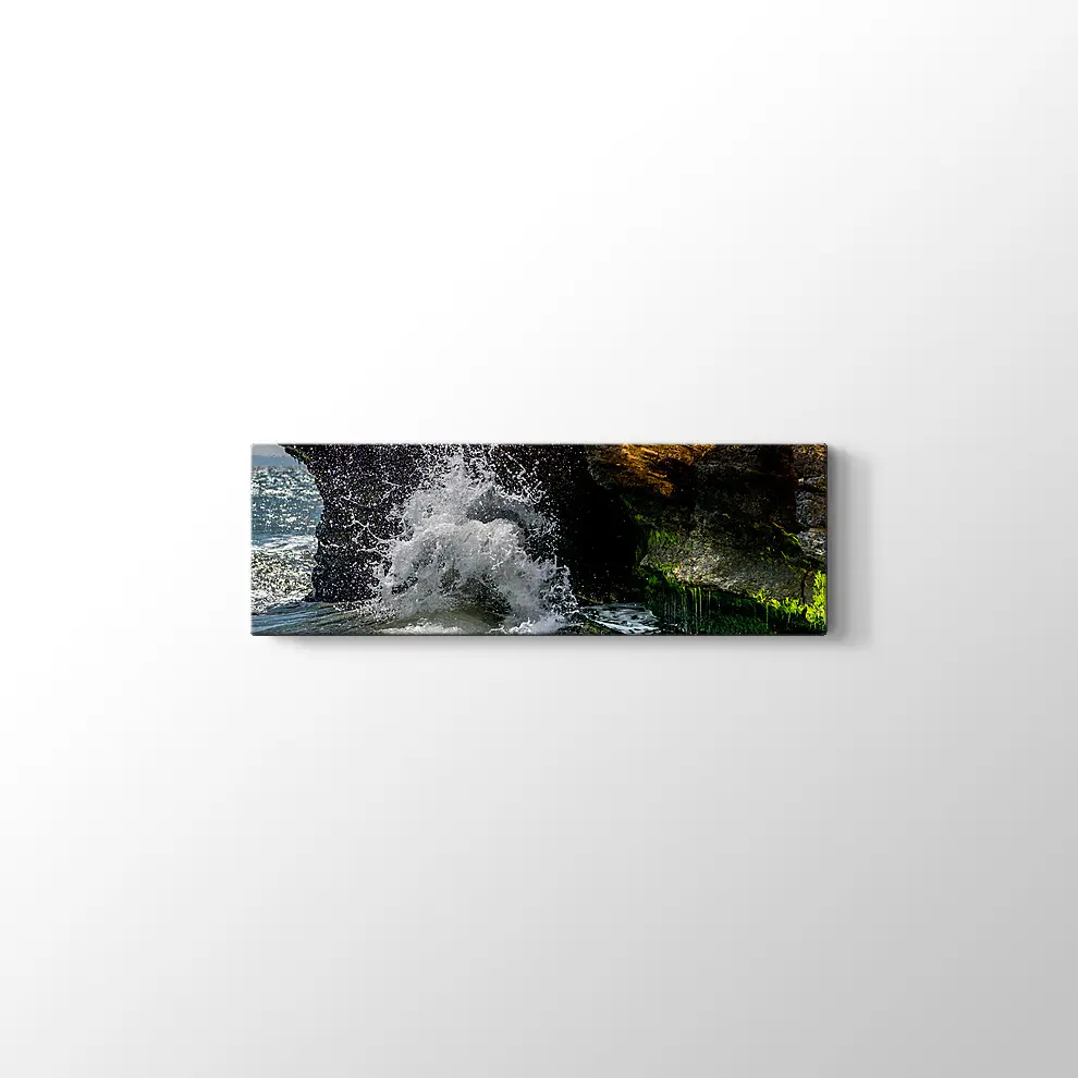 Kayalara Vuran Dalgalar Kanvas Tablo