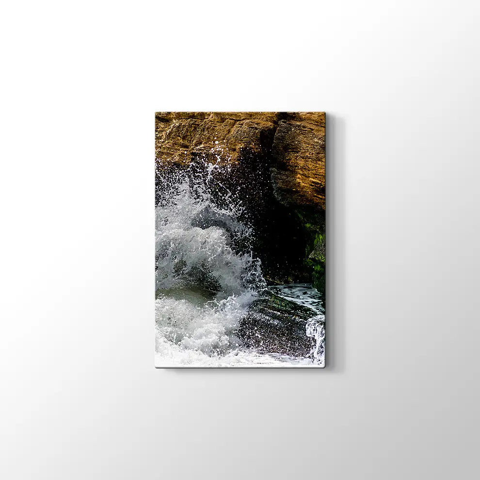 Kayalara Vuran Dalgalar Kanvas Tablo
