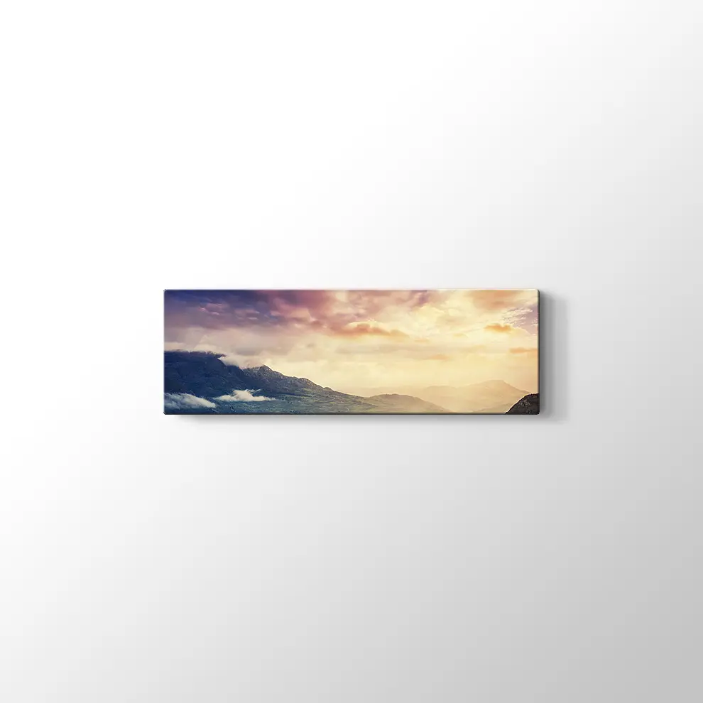 Alp Dağlarında Göl Kanvas Tablo