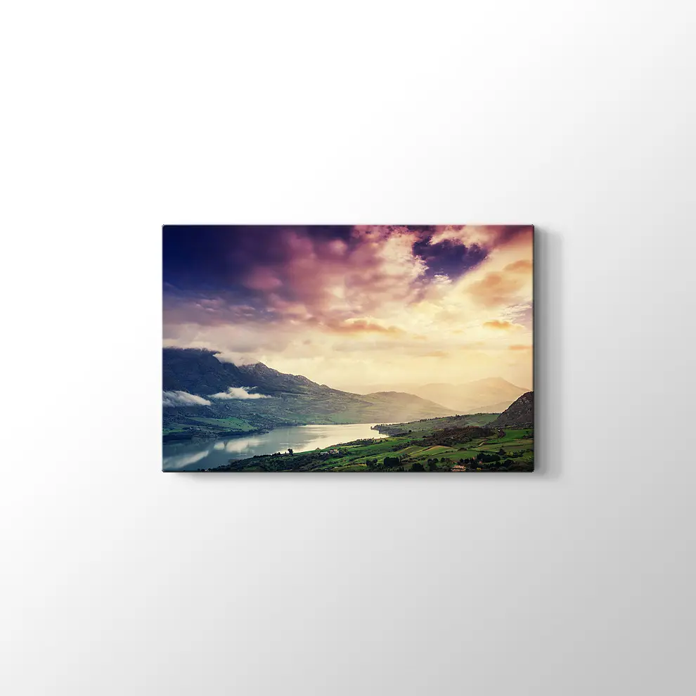 Alp Dağlarında Göl Kanvas Tablo