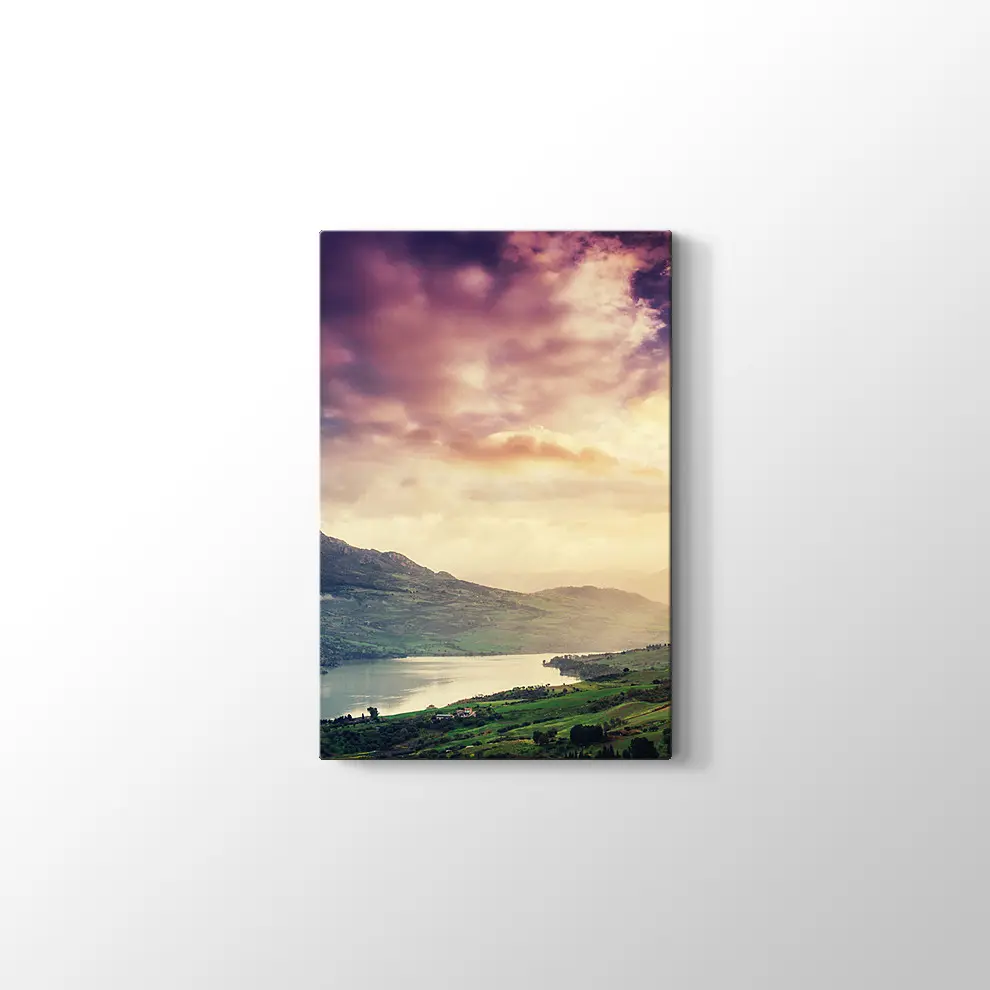 Alp Dağlarında Göl Kanvas Tablo