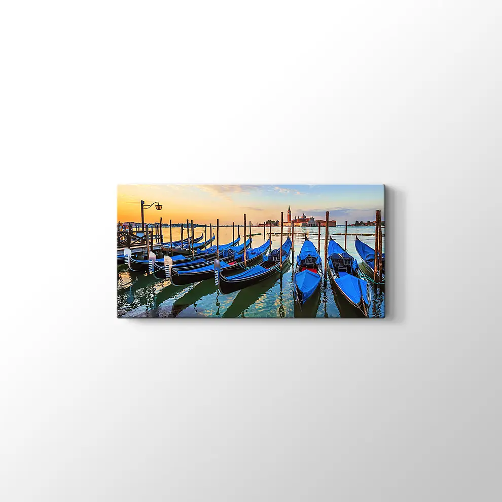 Gün Doğumunda Gondollarla Venedik Kanvas Tablo