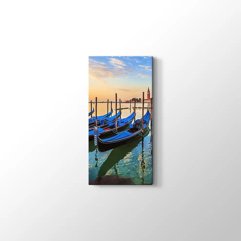 Gün Doğumunda Gondollarla Venedik Kanvas Tablo