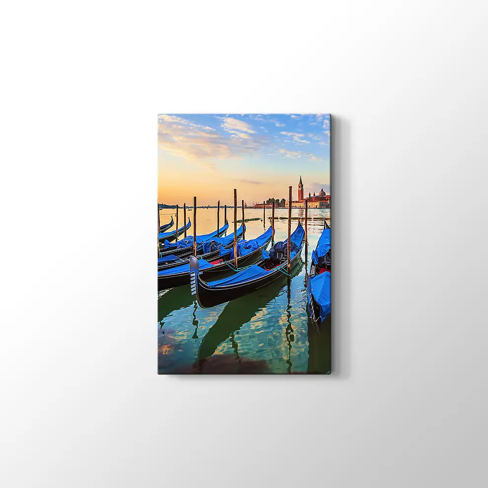 Gün Doğumunda Gondollarla Venedik Kanvas Tablo
