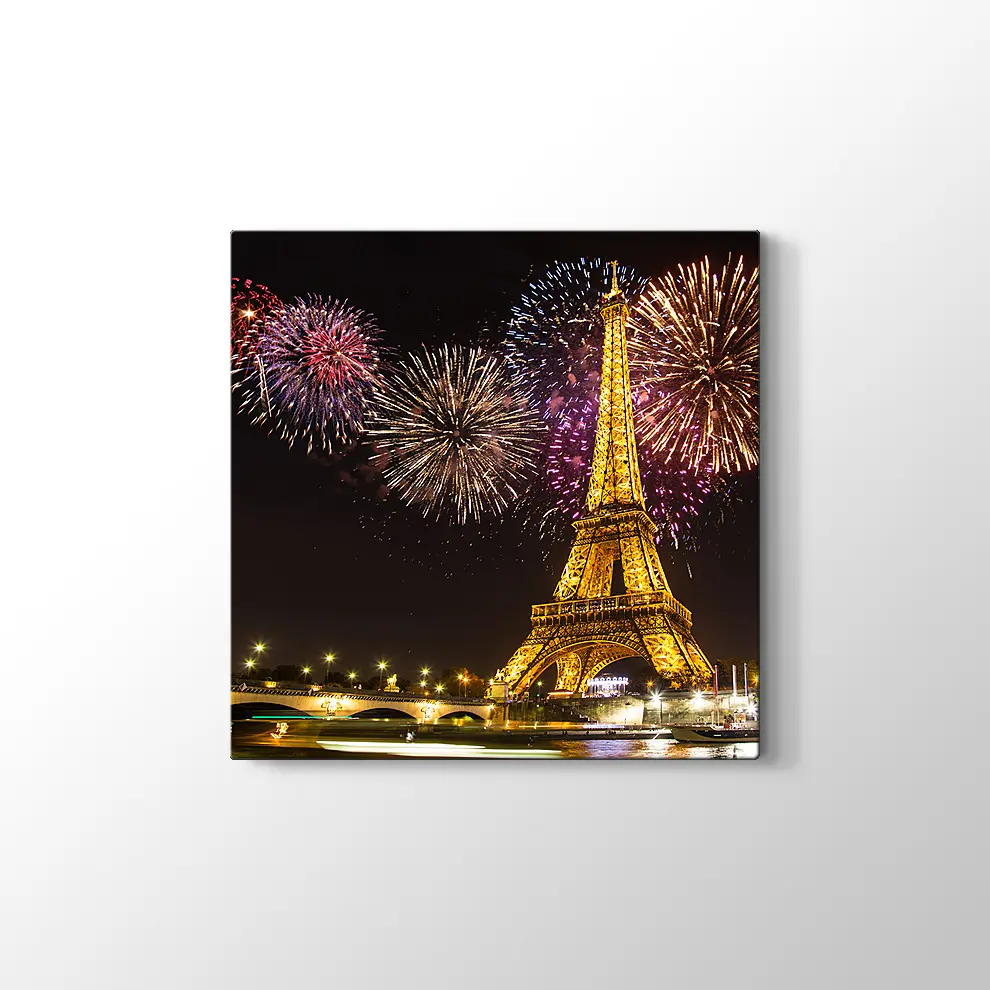 Eyfel Kulesi ve Havai Fişekler Kanvas Tablo