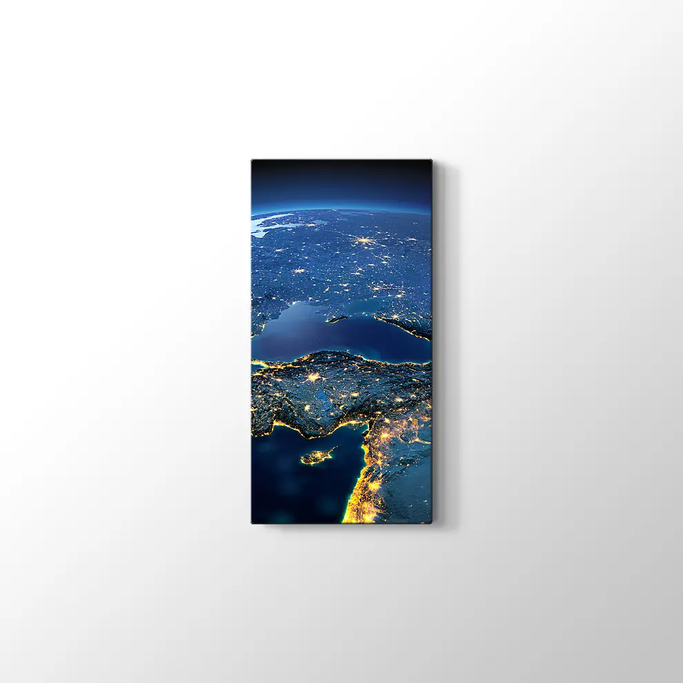 Gece Işıkları ile Uzaydan Türkiye Görüntüsü Kanvas Tablo