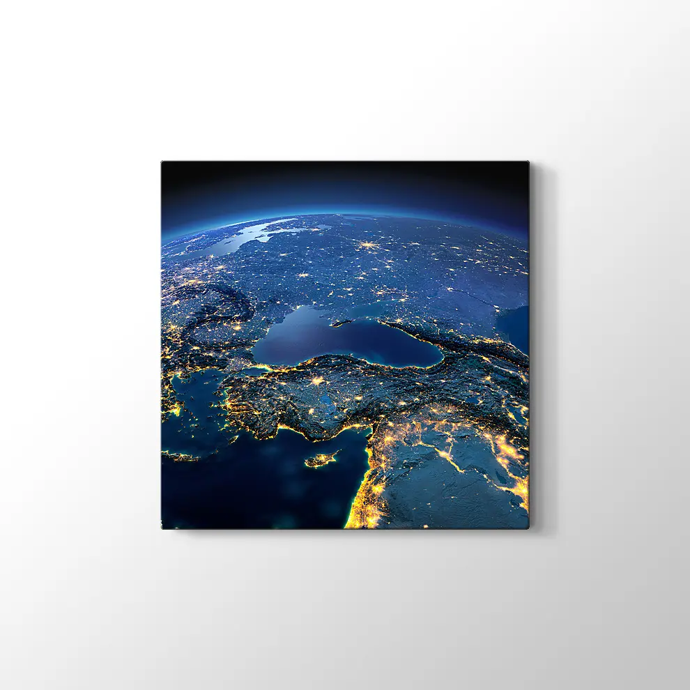 Gece Işıkları ile Uzaydan Türkiye Görüntüsü Kanvas Tablo
